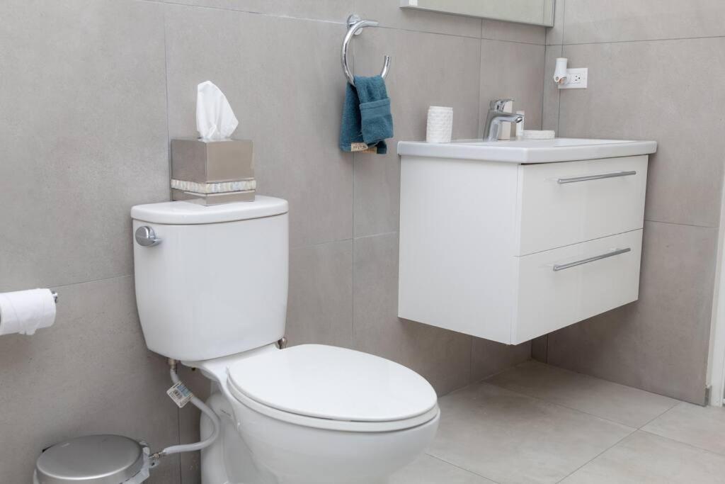 New! Cozy 1 Bedroom Condo- Gold Coast, Noord ARUBA Palm Beach Buitenkant foto