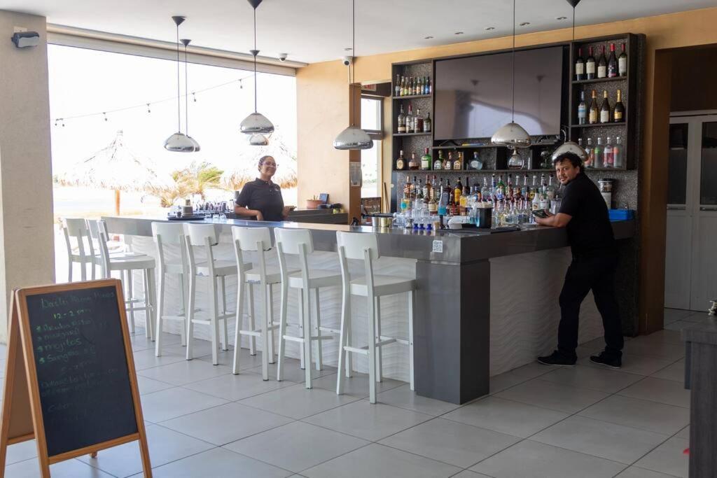 New! Cozy 1 Bedroom Condo- Gold Coast, Noord ARUBA Palm Beach Buitenkant foto