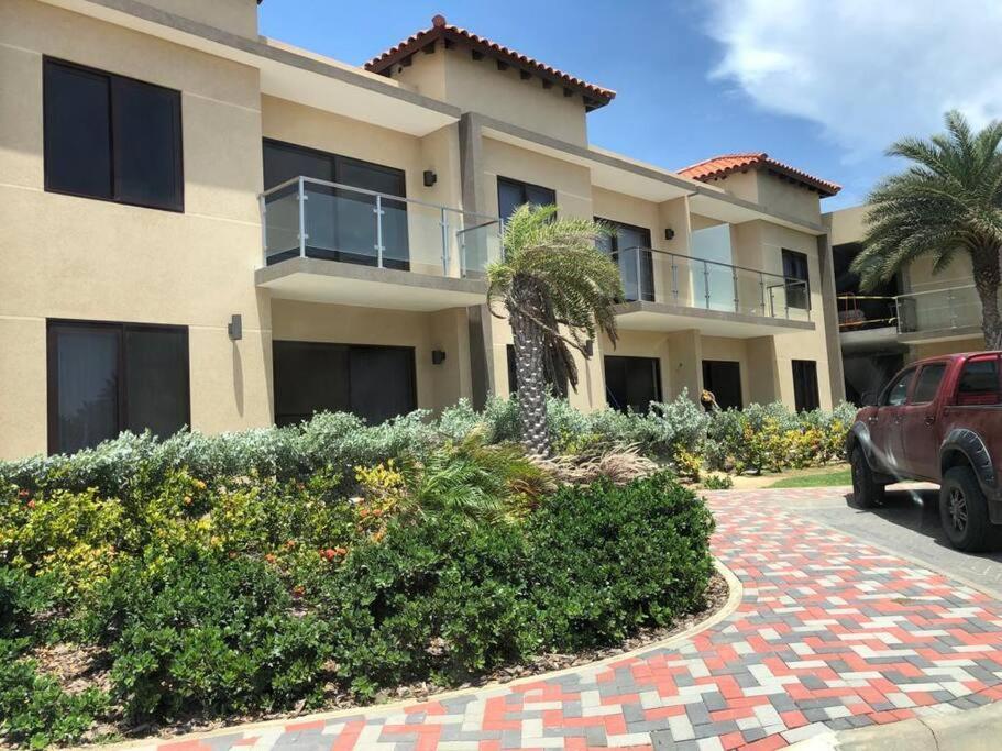 New! Cozy 1 Bedroom Condo- Gold Coast, Noord ARUBA Palm Beach Buitenkant foto
