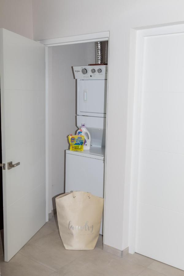 New! Cozy 1 Bedroom Condo- Gold Coast, Noord ARUBA Palm Beach Buitenkant foto