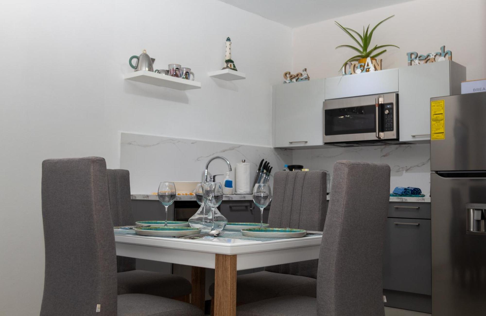 New! Cozy 1 Bedroom Condo- Gold Coast, Noord ARUBA Palm Beach Buitenkant foto